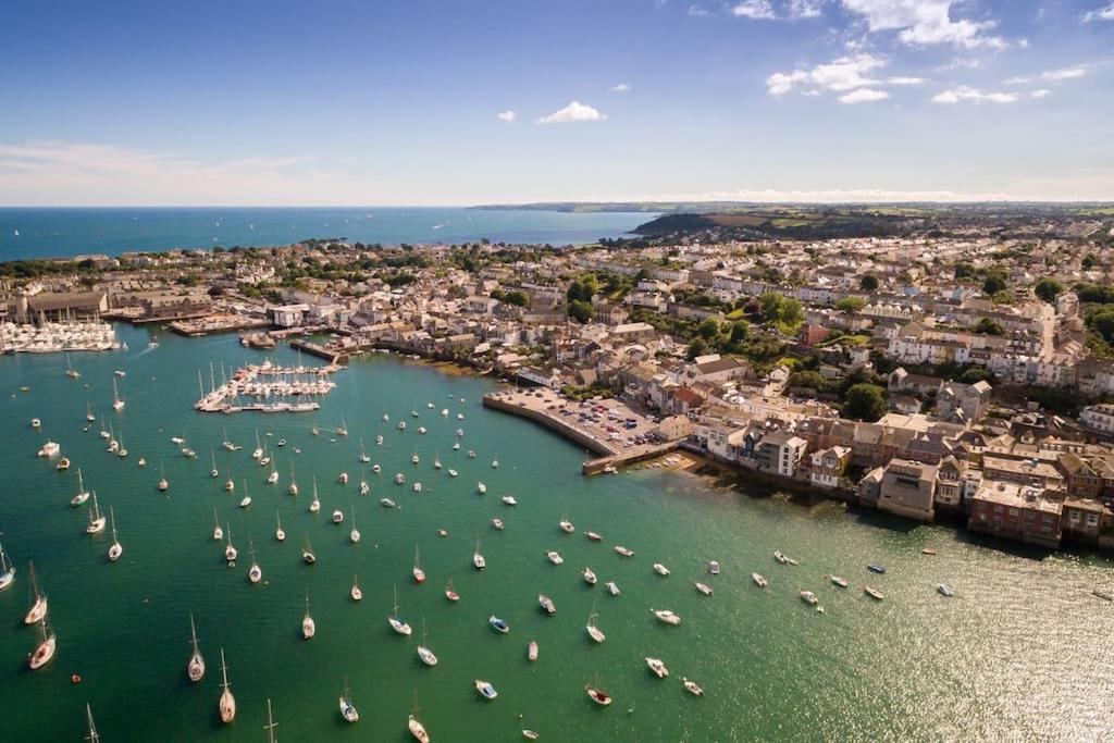 The Nest, Central Falmouth, 10 Mins To The Beaches And Off Street Parking 외부 사진